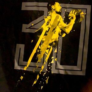 Stephen Curry UA boys t-shirt, size Youth Medium